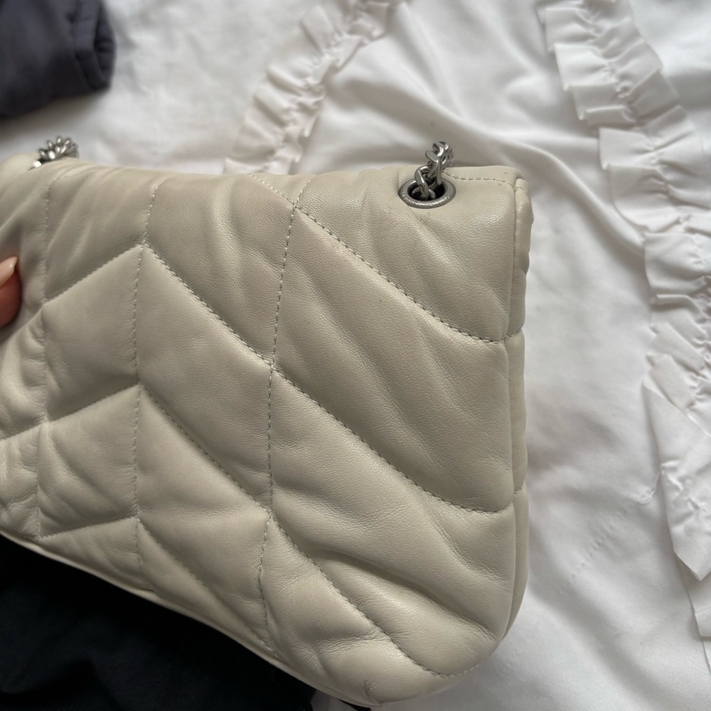 Saint Laurent Ivory Quilted Leather Bag Lou Lou - Picture 9 of 15